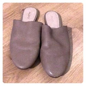 Aldo light brown slides